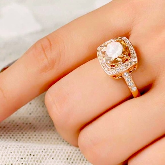 Cubic Zirc Yellow Topaz 18K Rose Gold Plated cocktail ring halo Austrian Crystal - Picture 3 of 16